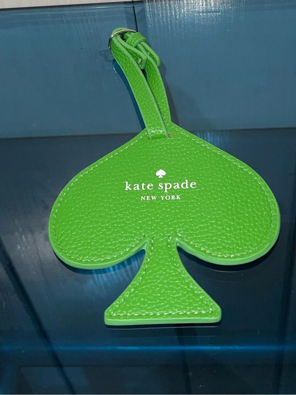 Kate Spade ♠️ Love Shack Red Heart Bag Charm & Green Spade Luggage Tag NWT 2FER - Picture 7 of 15